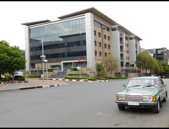1,558M² OFFICE TO LET IN PARKTOWN